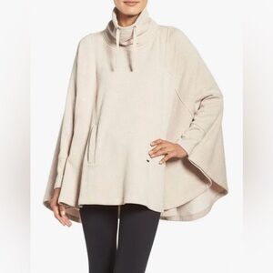 UGG Pichot Turtleneck Poncho Cape Jacket Oatmeal Fleece Knit Pocket Sz S